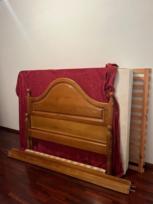 Cama como nova, madeira carvalho mecissa