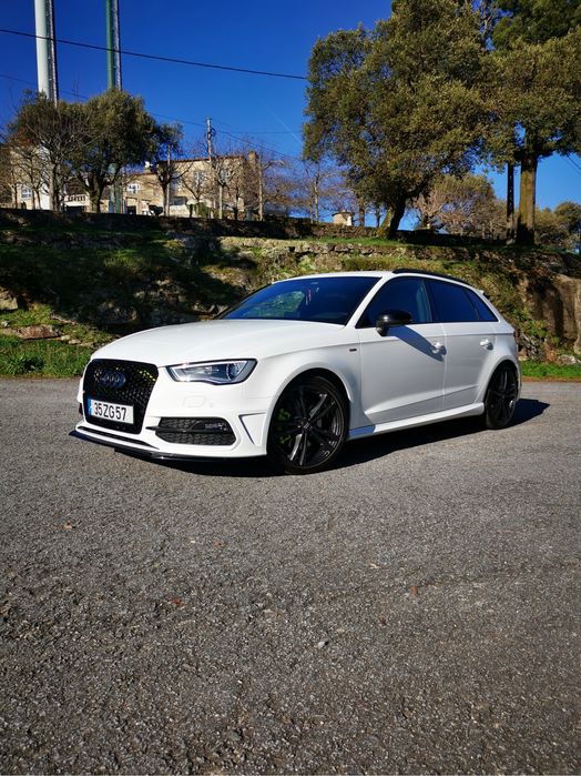 Audi A3 8V S line 184CV