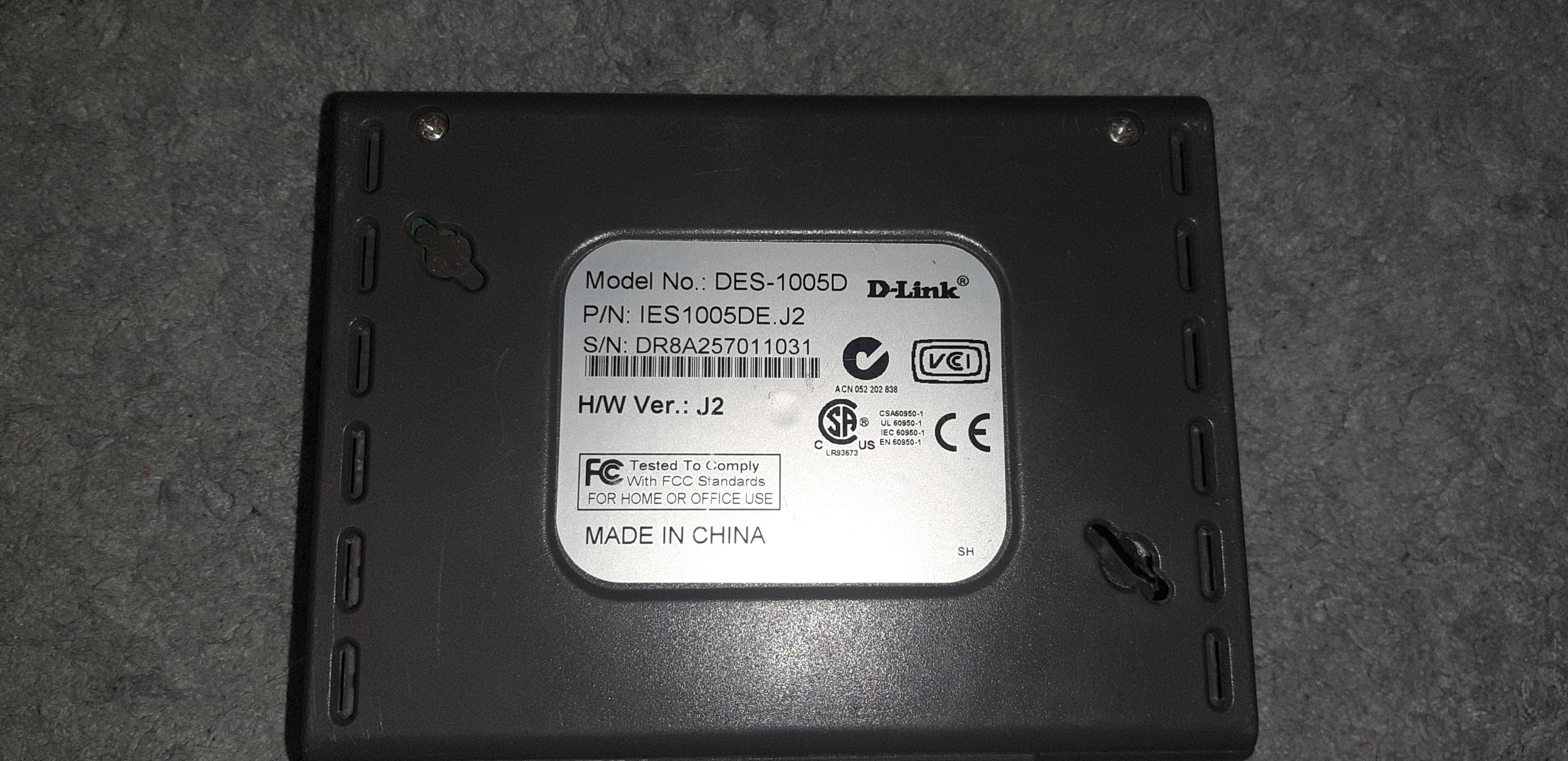 DES-1005D Неуправляемый коммутатор с 5 портами 10/100Base-TX