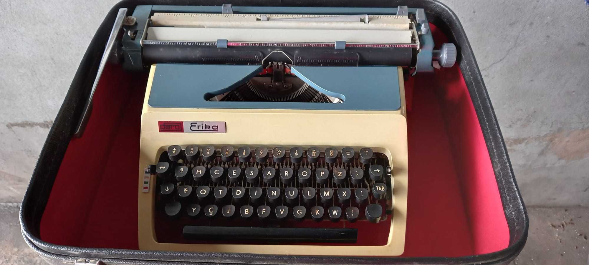 Máquina de escrever  daro ERIKA