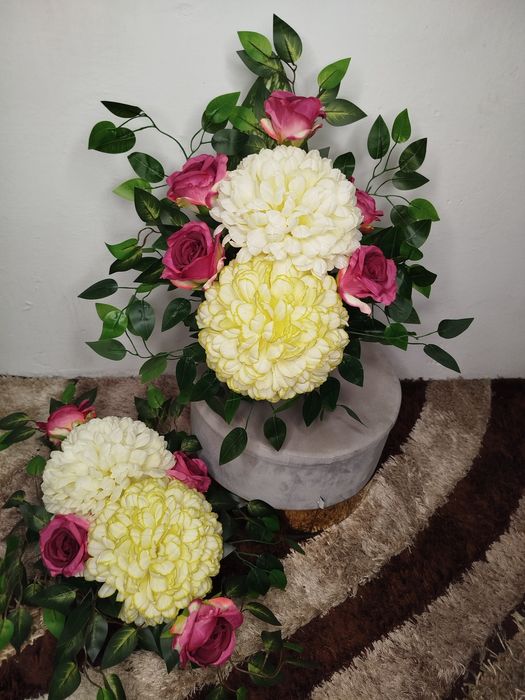 Kompozycja nagrobna kompozycja na cmentarz chryzantema róża