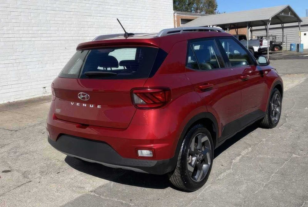 Hyundai Venue Limited      2023