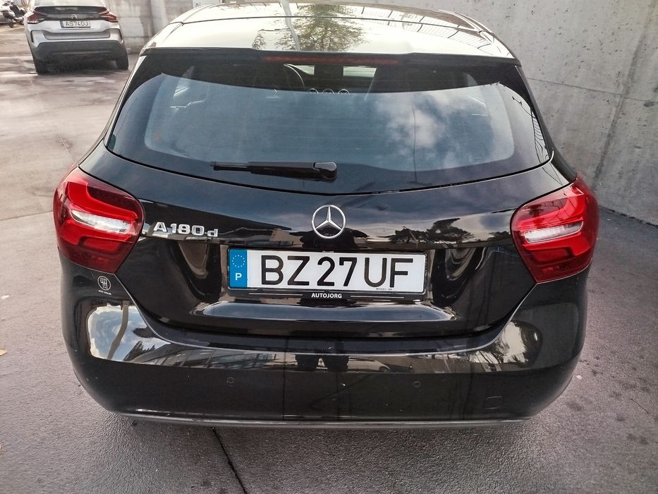 Mercedes A180 aceito retoma