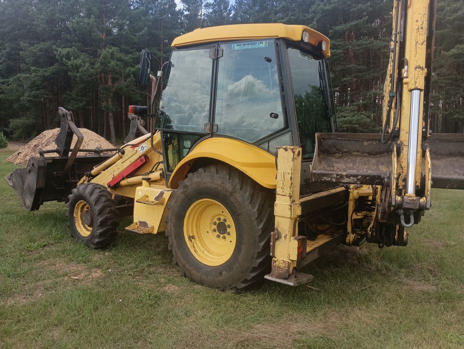 New Holland LB110 Koparko Ładowarka