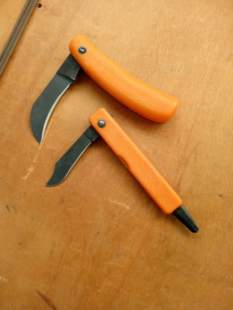 Садовые ножички для обработки деревьев.