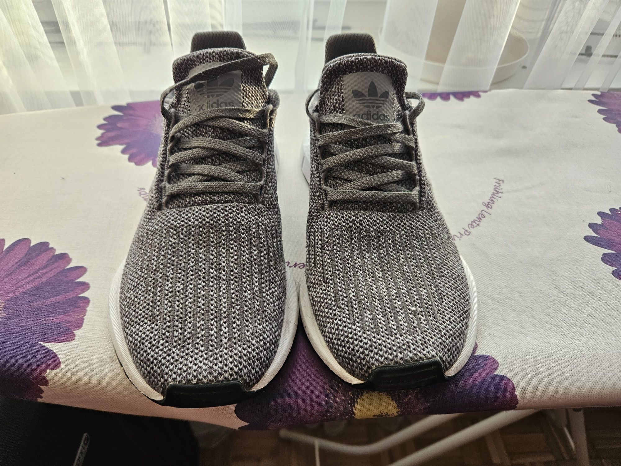 Adidas Swift Run r.42