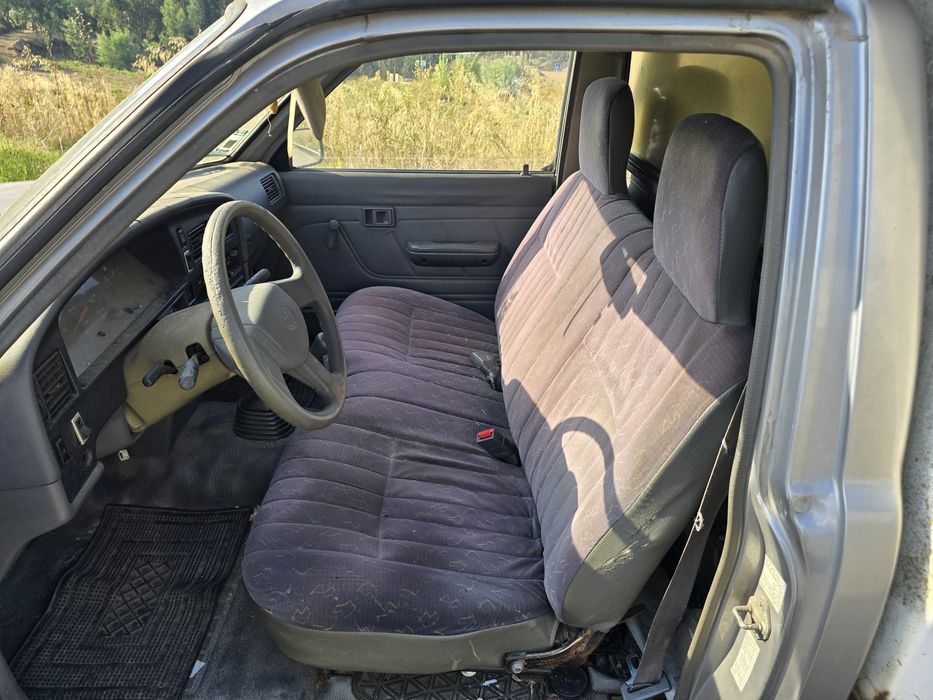 Toyota Hilux 2.4 d Direção Assistida Cabine Simples