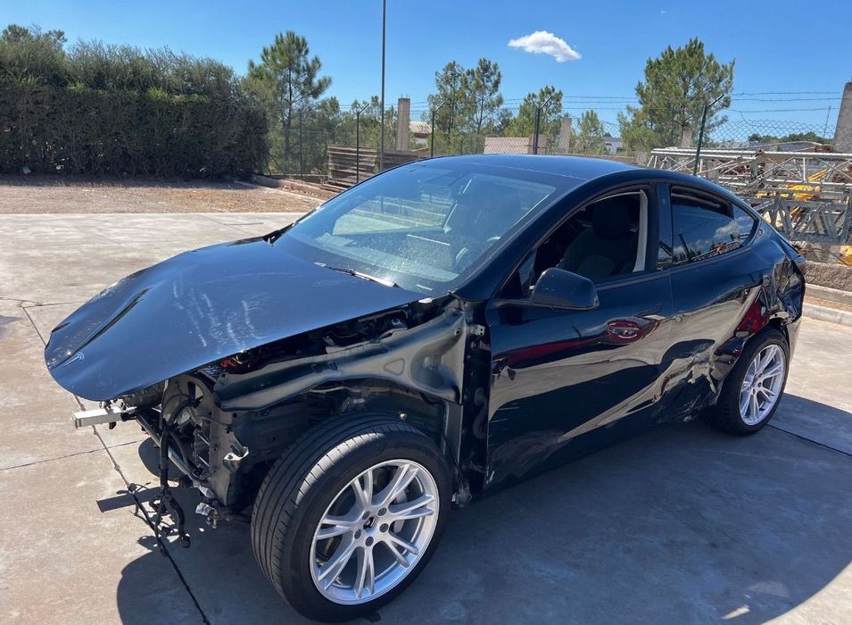 Tesla Model Y Peças
