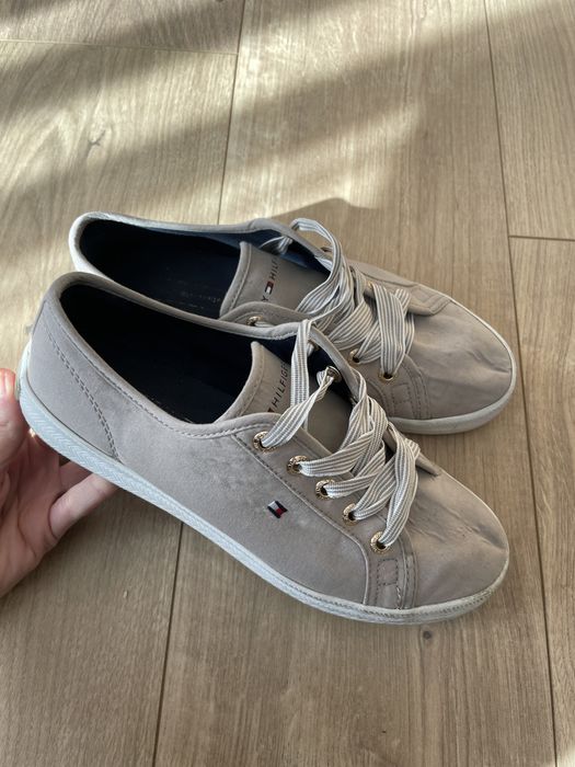 Trampki Tommy Hilfiger damskie wiosna beżowe klasyczne