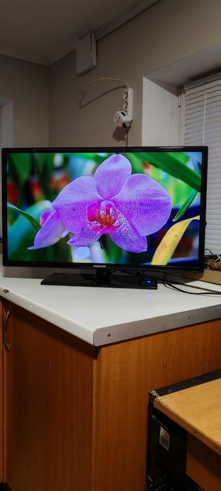 Телевізор Samsung 32 дюйми