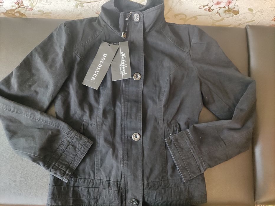 Піджак джинсовий жіночий розмір М з бірками