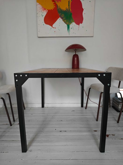 Stół do salonu/ jadalni