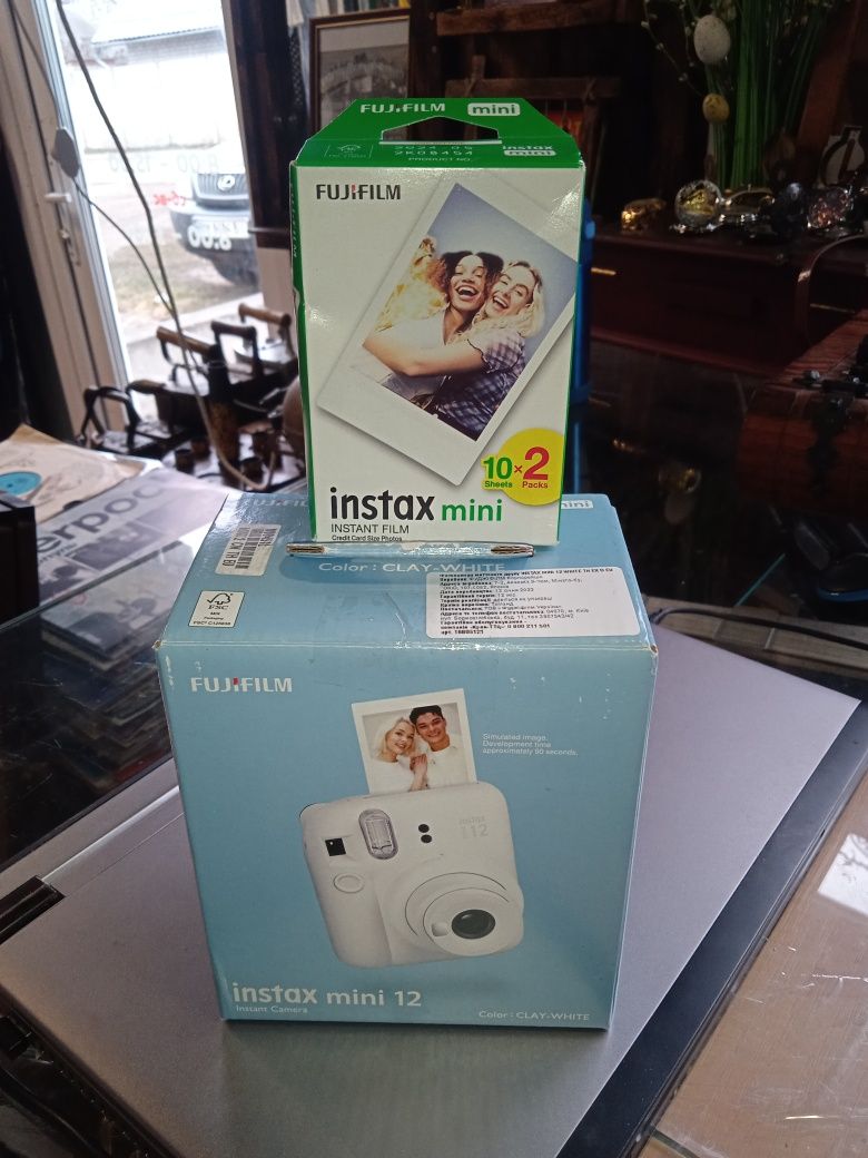 Instax  mini 12.