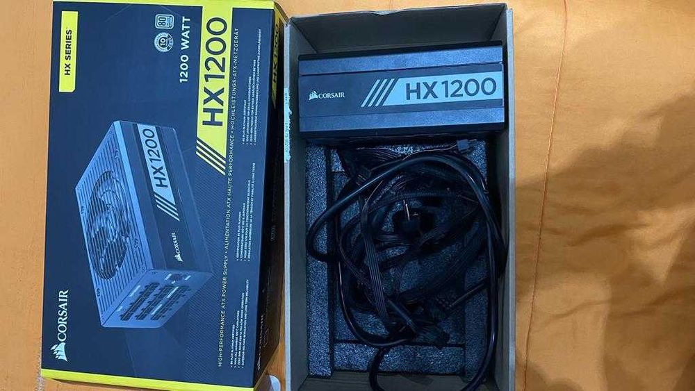 Corsair HX1200, Corsair RM 750i, Intel i7 9700k, Intel i5 7400