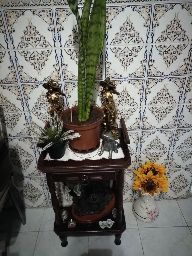 Mesinha Pequena em Mogno Com Gaveta