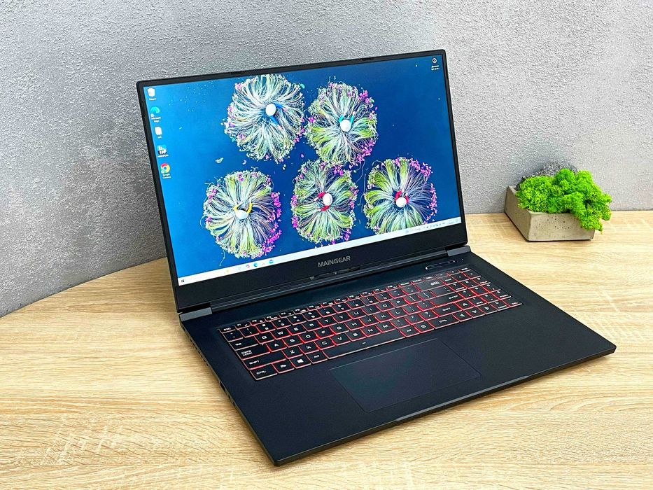 Ігровий Ноутбук  17'' - Intel I7-10875 8c 16T/ RTX 2070 Super/ 32/1 TB