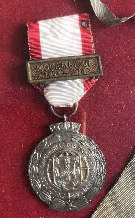 Grupo de medalhas militares e de honra portuguesas
