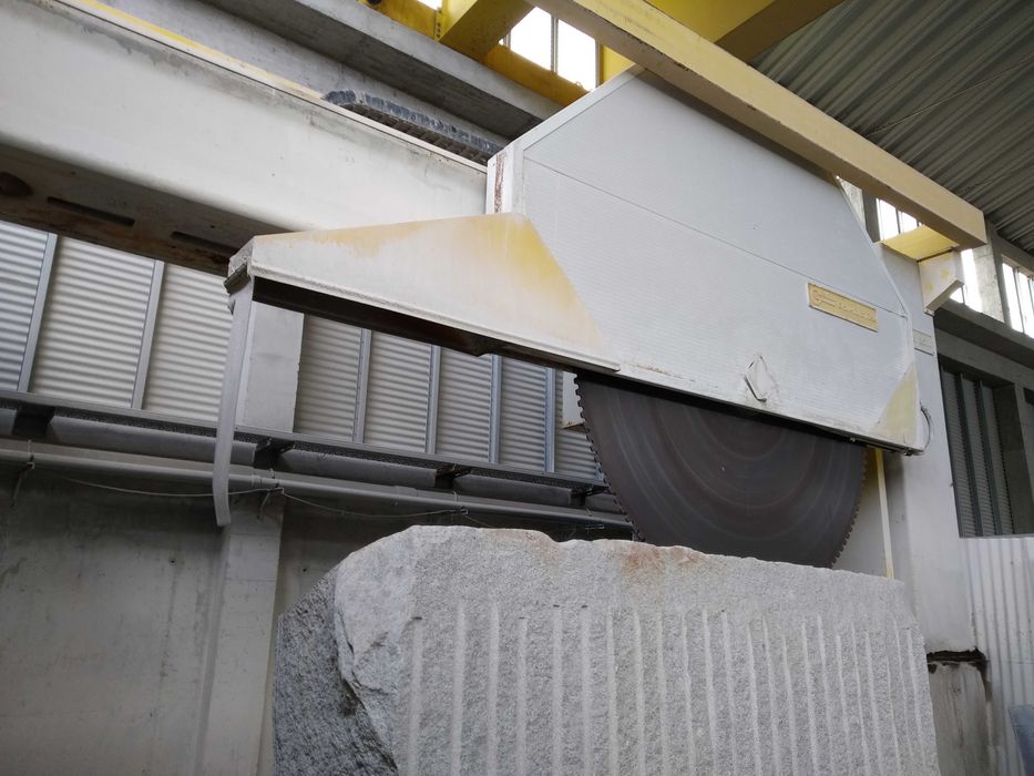 Maquina de Corte Granito GMM GIGA 3500 ( corta 1.50 altura livre)