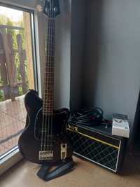 Gitara basowa z piecykiem + kable