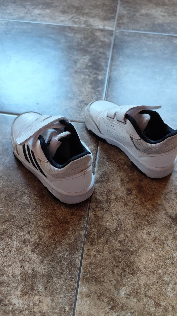 Adidasy na rzepy