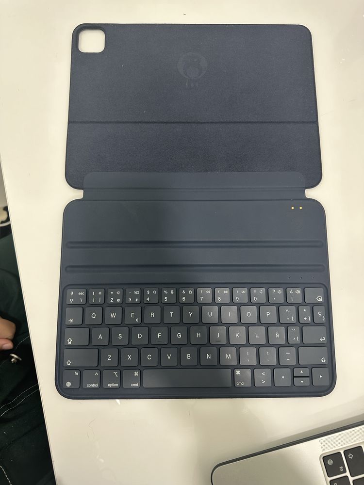 Capa ipad com teclado