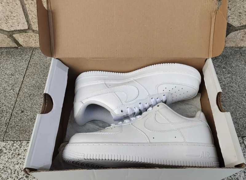 oryginale Nike Air Force 1 Low '07 White 37.5