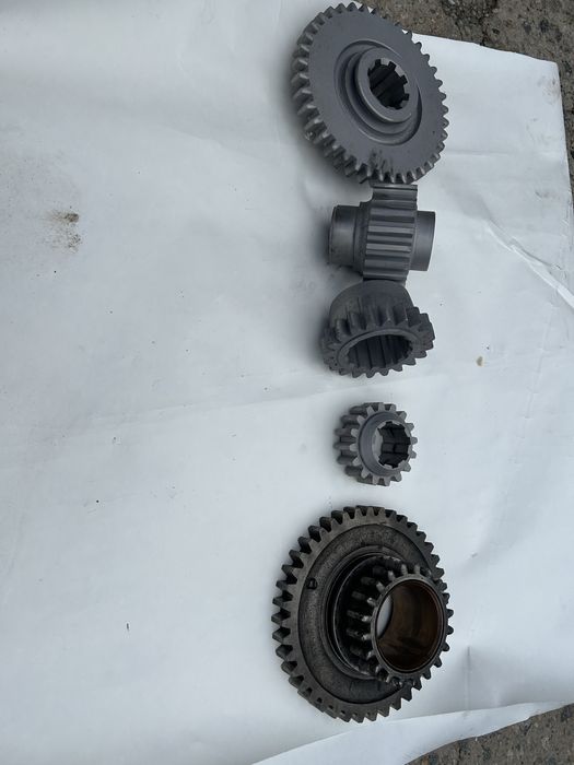 Продам к-т шестерён скоростной КПП ЮМЗ