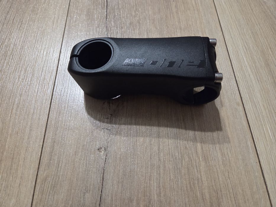 Mostek Superior RACE. INT 90mm + podkładki