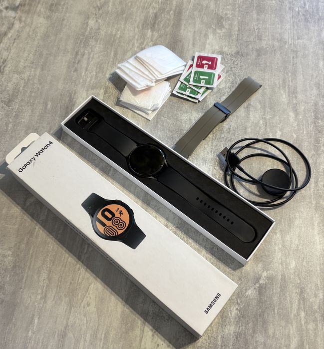 Смарт-годинник Samsung Galaxy Watch 4 44 mm