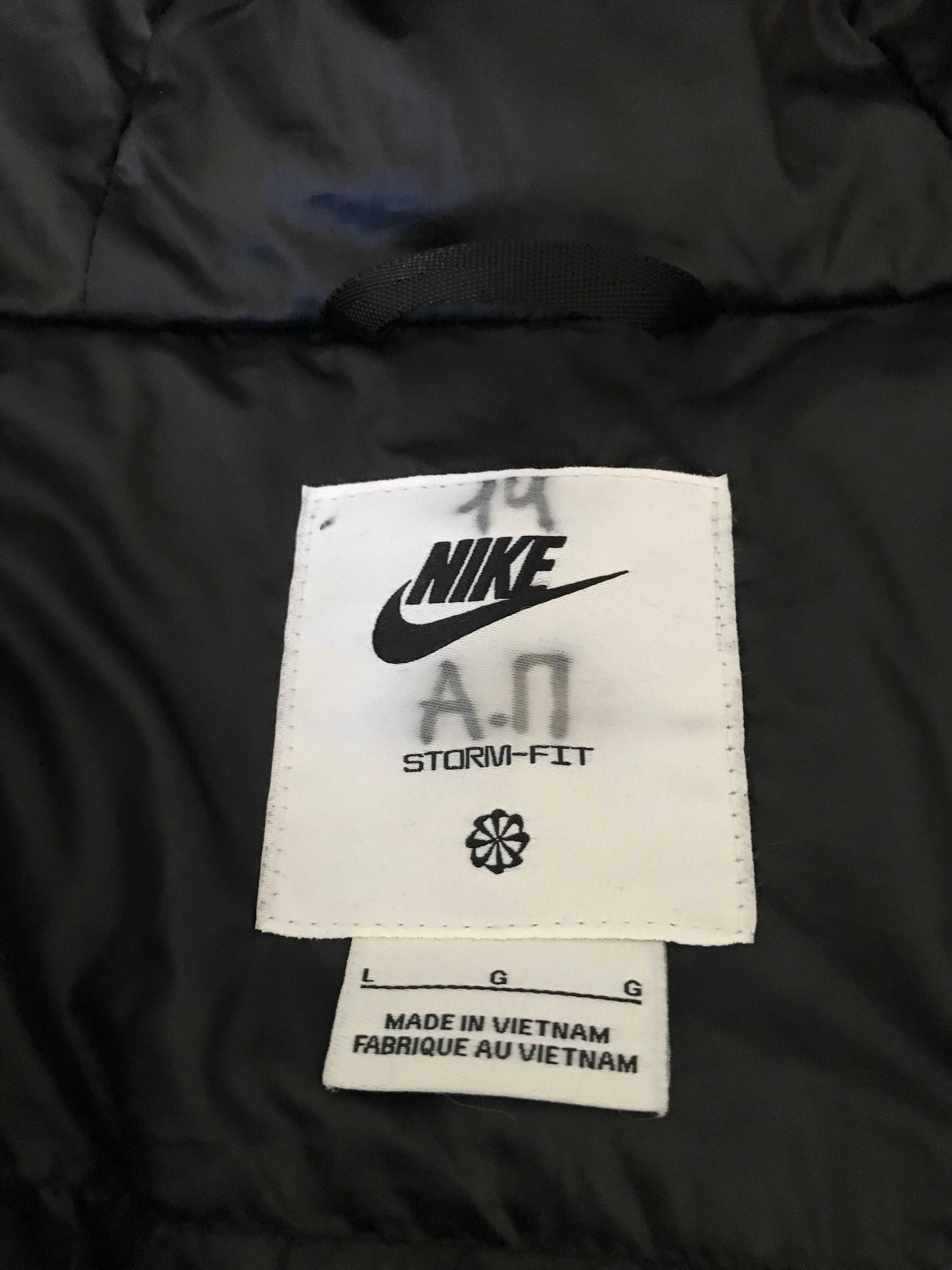 Подовжена  чоловіча куртка парка Nike, розмір L