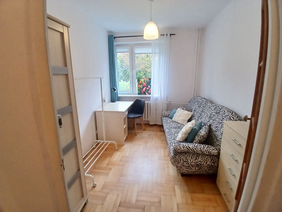 Pokój 1-osobowy, tylko 3 osoby w mieszkaniu, Morena