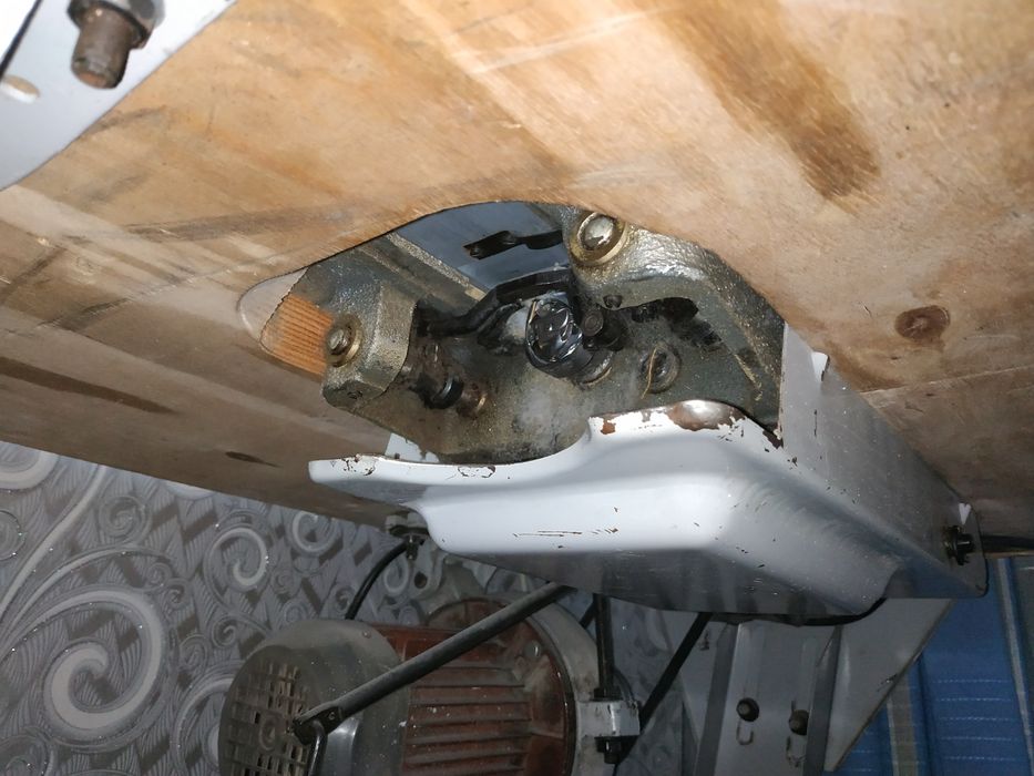 Швейная машинка 1022М