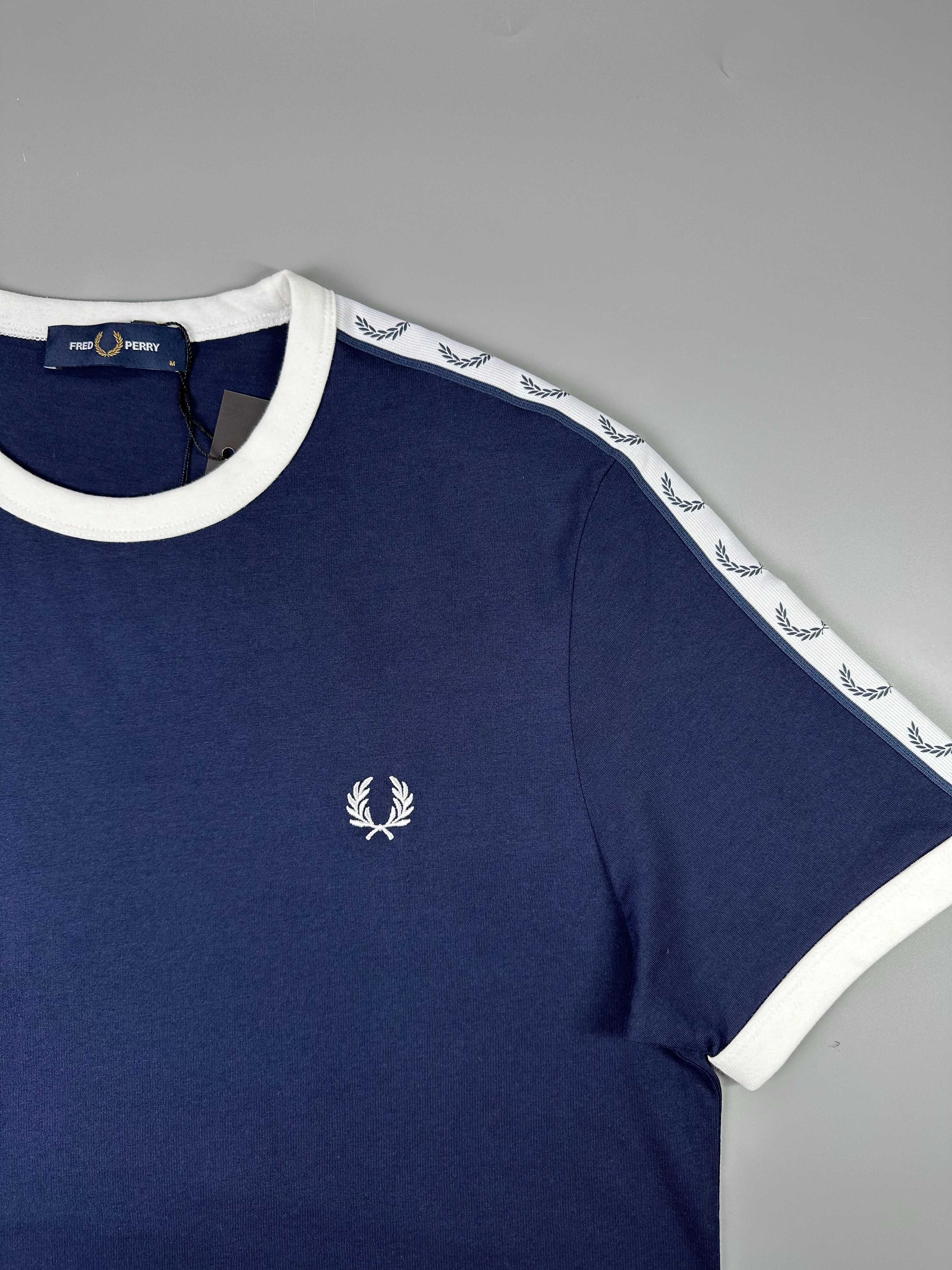 › Футболка Fred Perry Taped Carbon Blue | Оригінал!