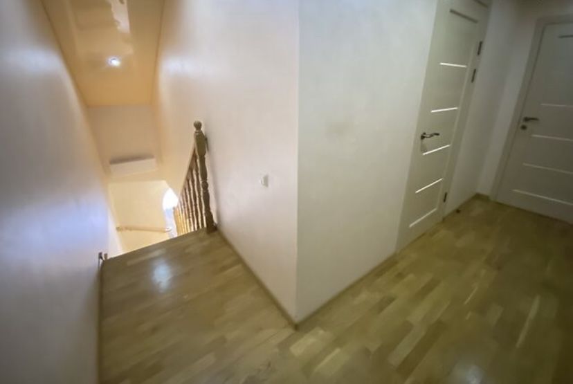 Квартира 4 кімнати