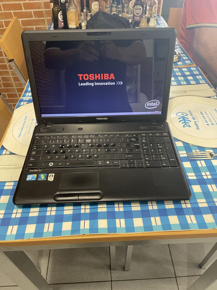 Portatil toshiba em excelente estado