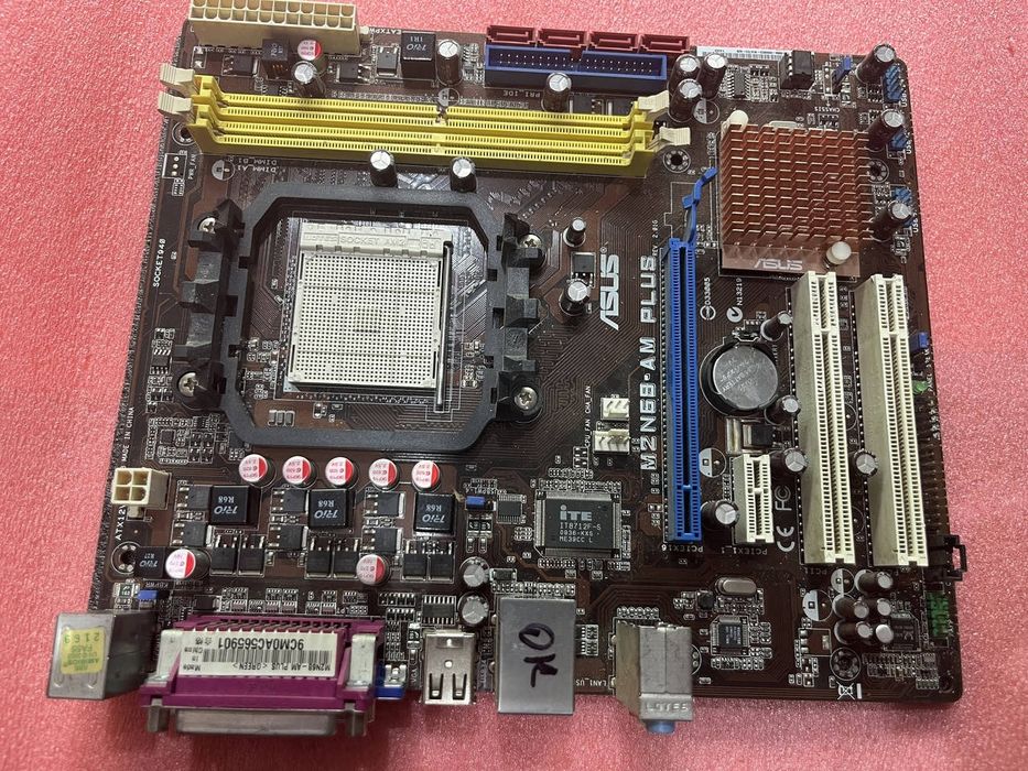 Материнська  плата asus m2n68-am se2