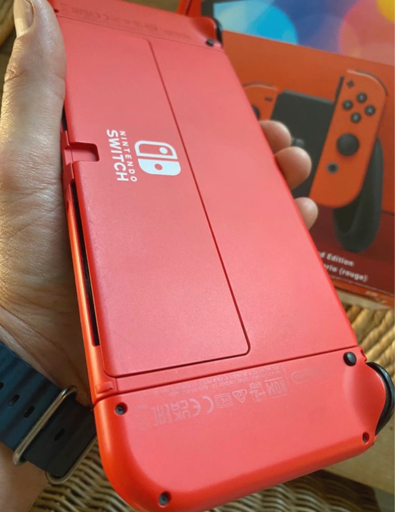 Nibtendo Switch Oled Mario edycja