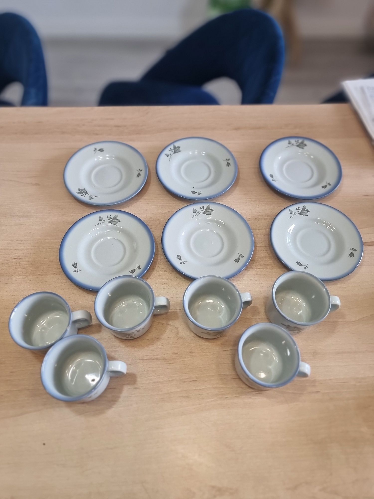 Zestaw 6 filizanek z podstawkami Tułowice vintage retro prl