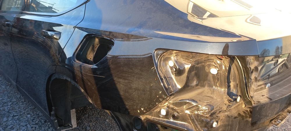 Polestar 2 двері передні задні.