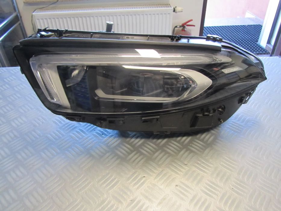 lampa 1779065303