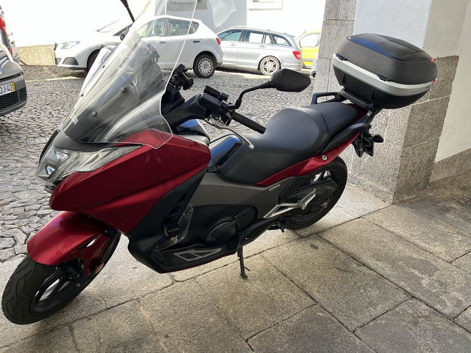 Vendo/Troco Honda Integra 750