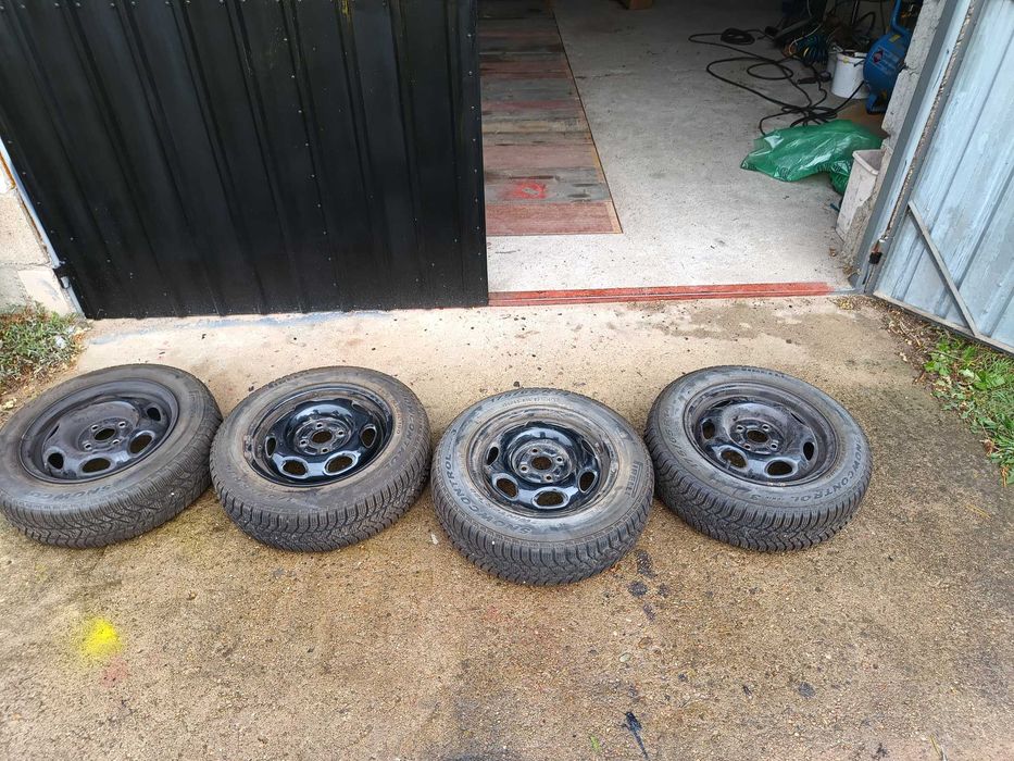Pirelli SnowControl series 3 14/175/65 + felgi Corolla e11