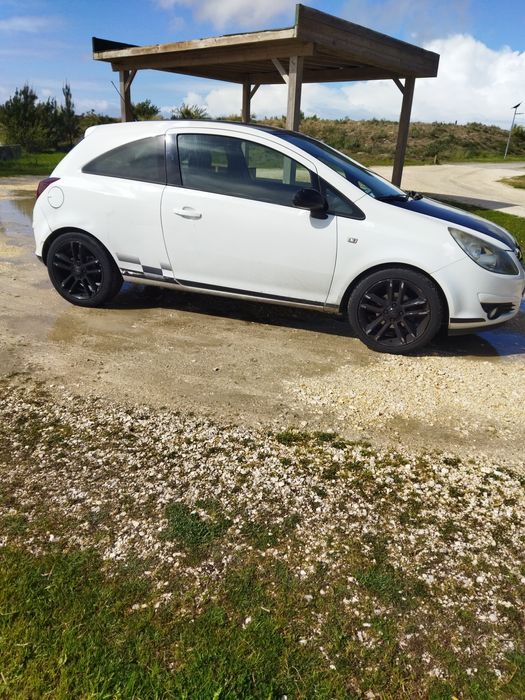 Opel corsa black edition