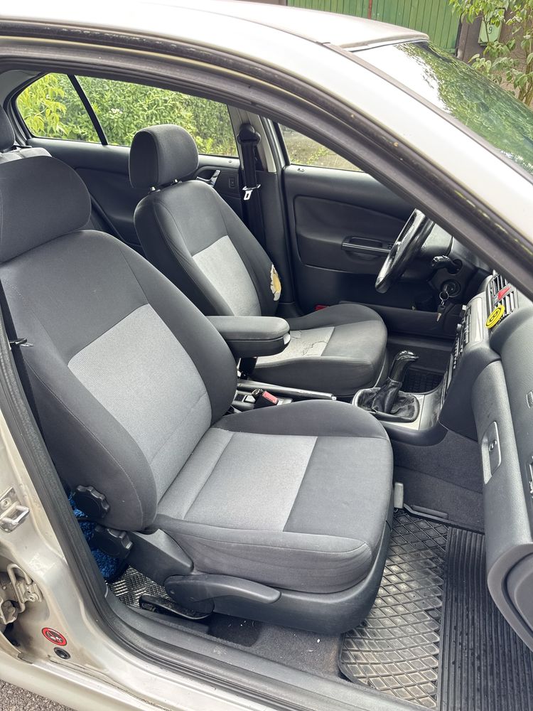 Sprzedam Skoda Octavia Tour 2.0 benzyna z gazem