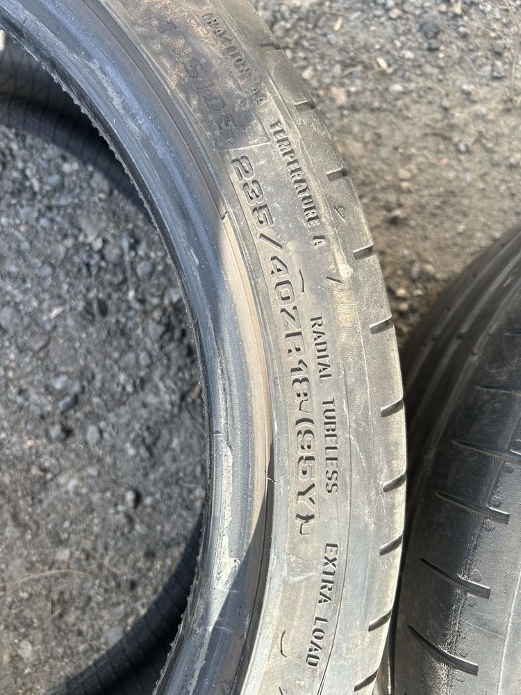 Резина  Dunlop 235/40/18 пара