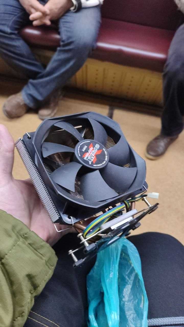 Продам CPU-кулер Zalman CNPS11X