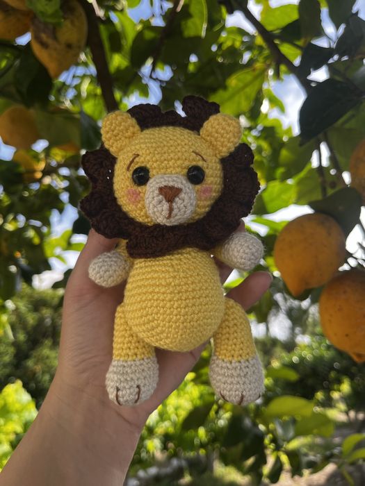 Peluche leão feito à mão