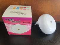 Lampka do gniazda z czujnikiem