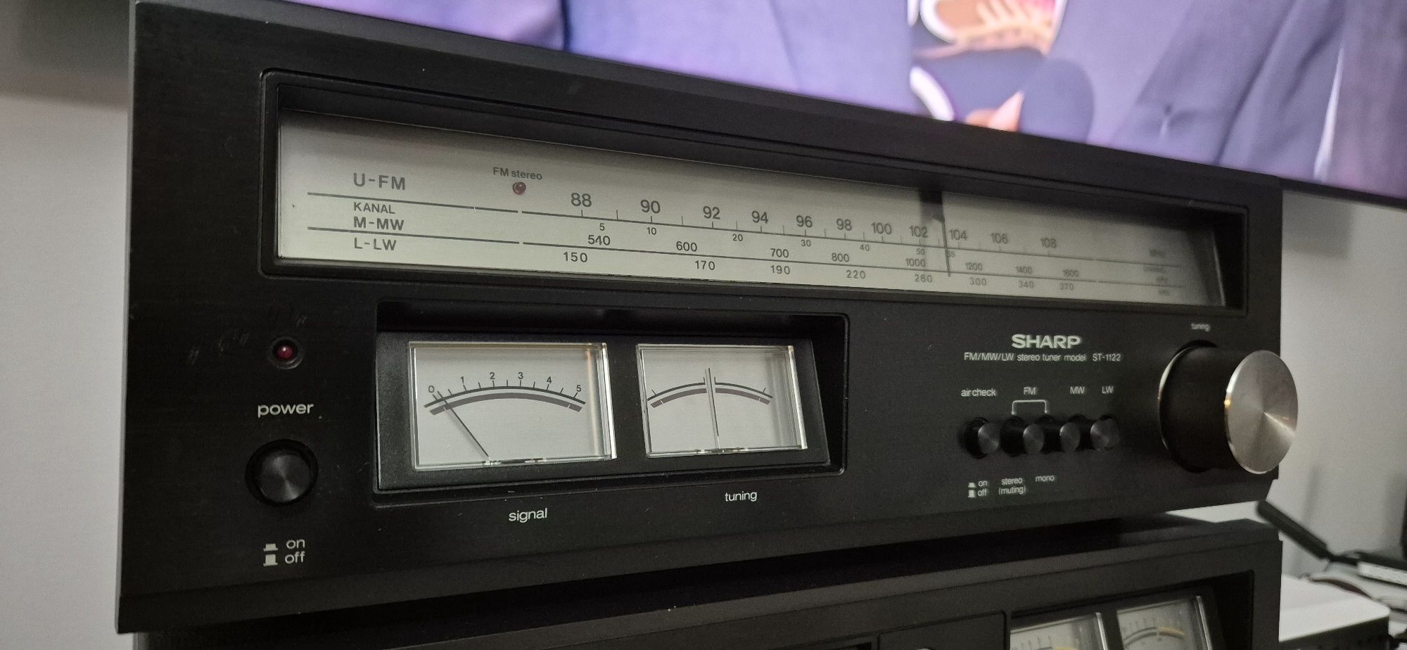 Tuner Sharp i magnetofon