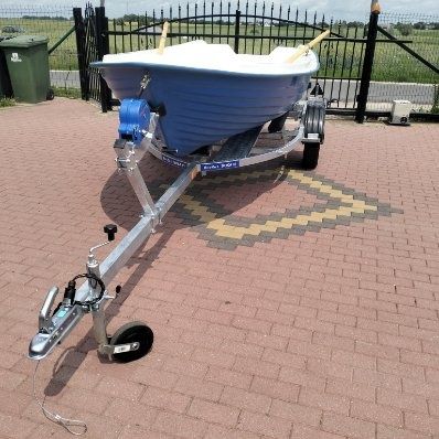 Sprzedam łódkę z przyczepką